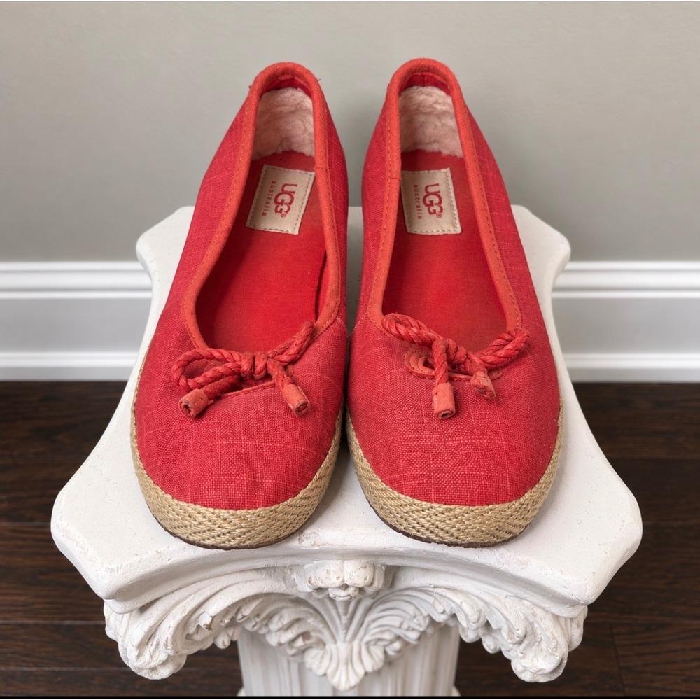 UGG Australia Chivon Red Canvas Espadrille Flats Rope Bow 1008397 Womens 9